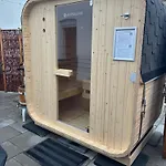 Rebe 11 - Moderne Mit Sauna